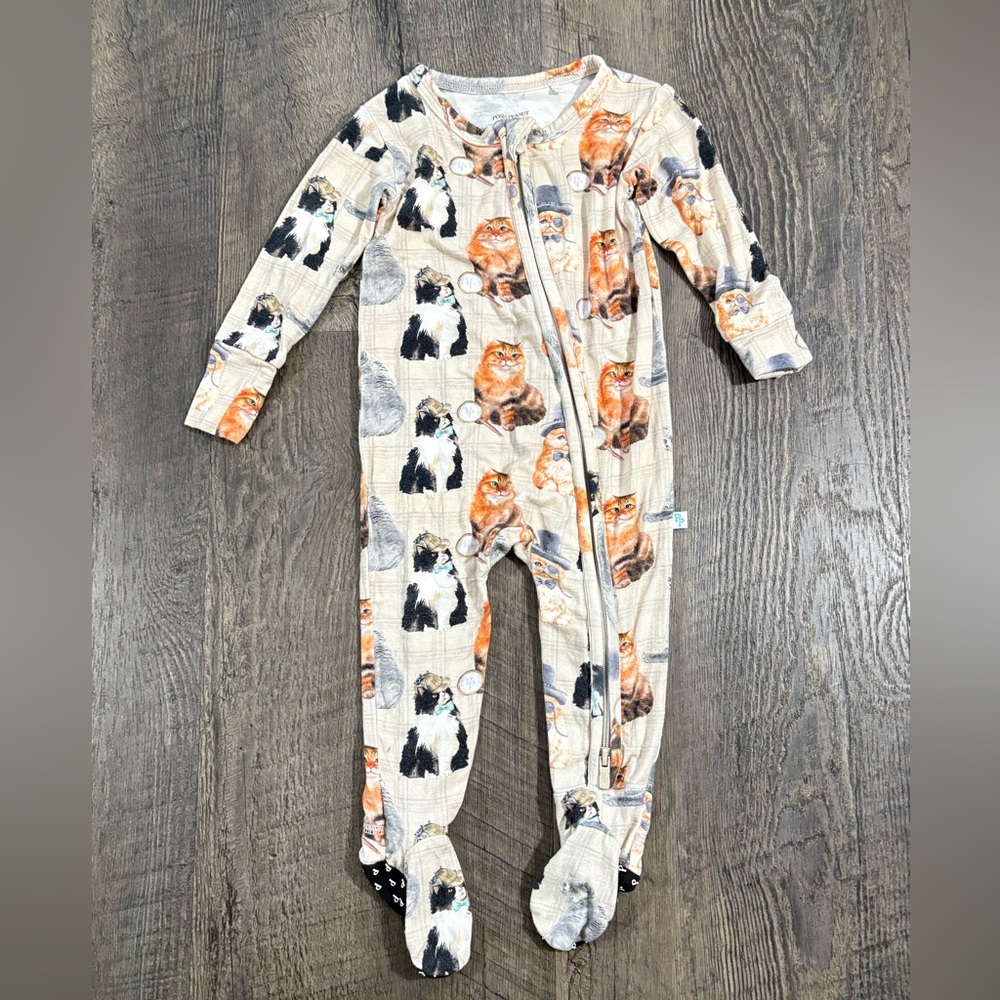 POSH PEANUT Bamboo Baby Pajamas - Cream with Animal Print